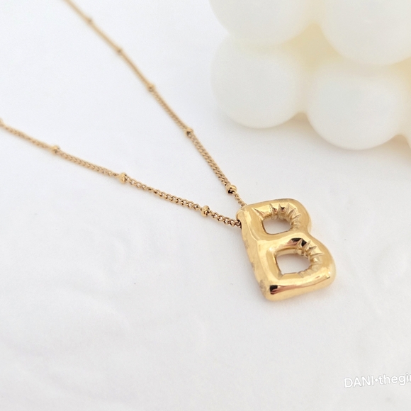 NEW Gold Balloon Letter B Necklace - Picture 3 of 8